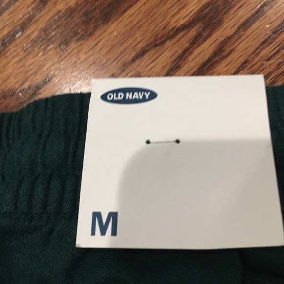 New cute old navy shorts - Picture 3 of 3